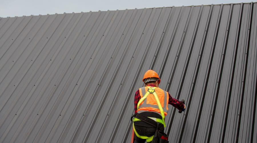 Expert top industrial roofings services in Farnhamville, IA